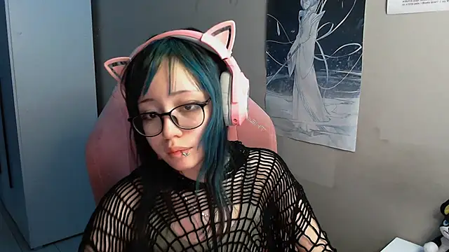 SaxonDibs online show from April 16, 1:01 pm