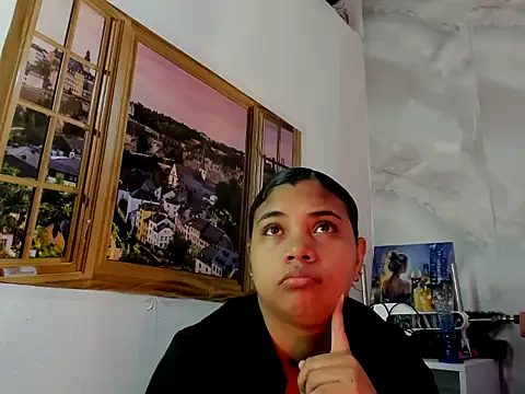 EllyBloom online show from April 14, 1:39 pm