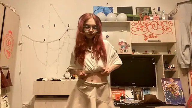 RedHeadCat online show from April 8, 9:26 pm