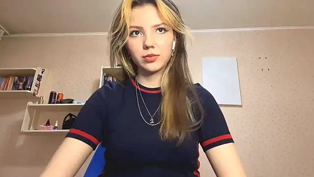 KeliVerde online show from April 12, 6:13 pm