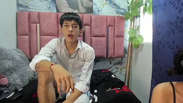 keily and carty online show from April 14, 12:44 pm