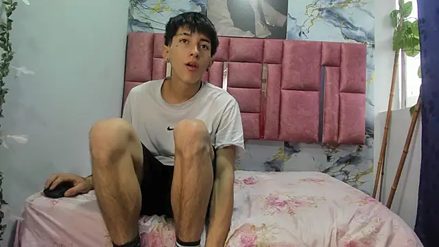 keily and carty online show from April 16, 12:50 pm