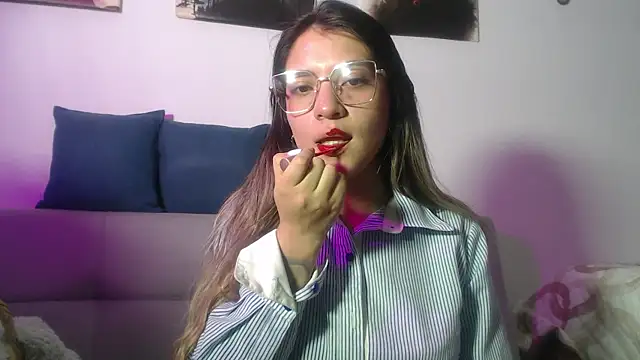 hannajonnes1 online show from April 6, 11:38 pm