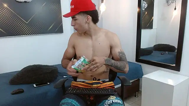 GoldenDesireX  online show from April 9, 7:08 pm