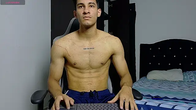 Snapshot of JakeMonroe chatting on June 16, 9:39 pm JakeMonroe online show from June 16, 9:39 pm
