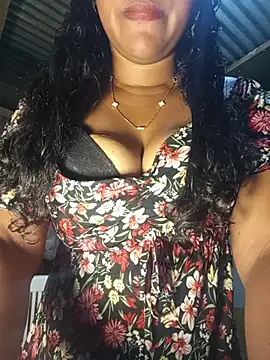 michelle castillo online show from April 15, 3:24 am