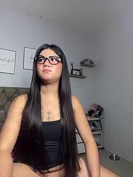 JassmineLove online show from April 7, 3:45 pm