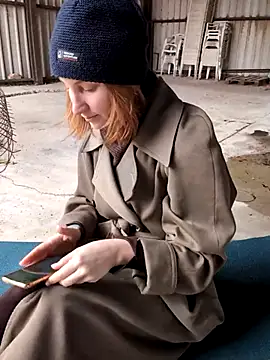 Julialexxxx online show from April 13, 7:36 am