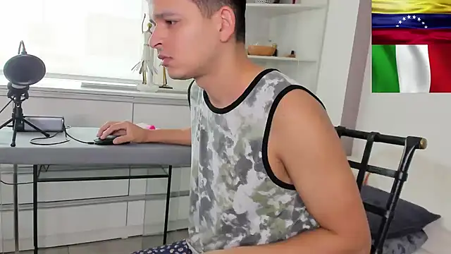 matrix1998 online show from April 9, 7:08 pm