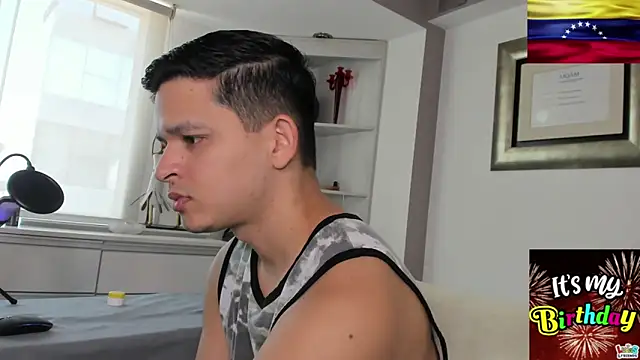 matrix1998 online show from April 10, 7:40 pm