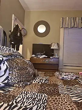 Mijaaaa12121 online show from April 8, 3:39 am