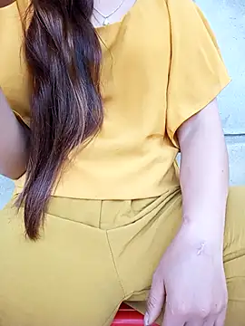 minachao121 online show from April 14, 9:15 am