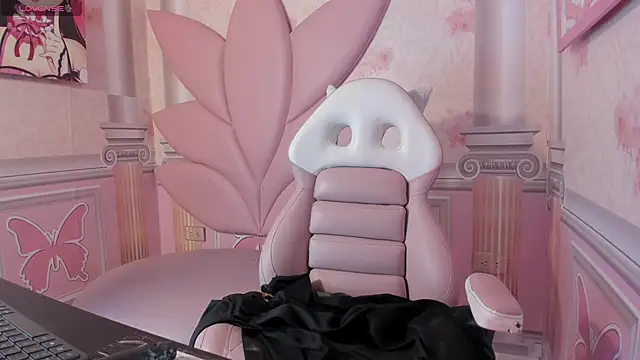 valentina  ortiz online show from April 19, 3:44 pm