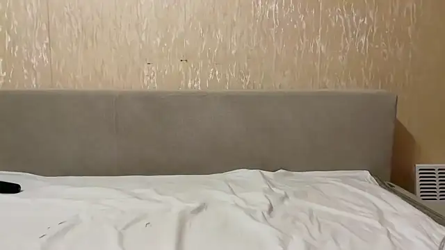 40000usd online show from April 16, 9:39 pm