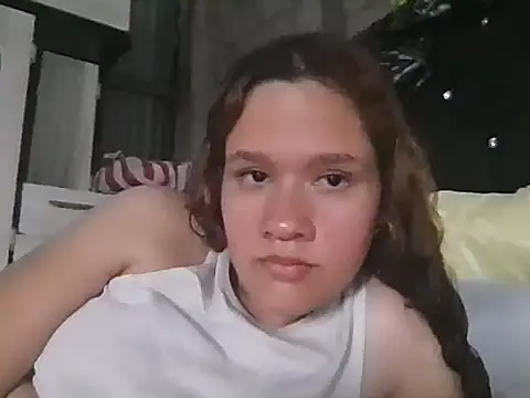 JennifferJilson online show from April 17, 9:40 pm