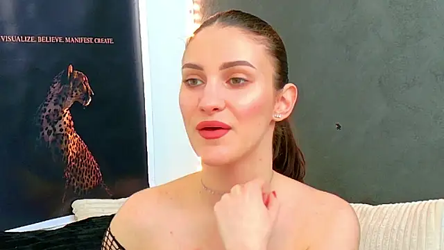 Amira a online show from April 8, 10:59 am