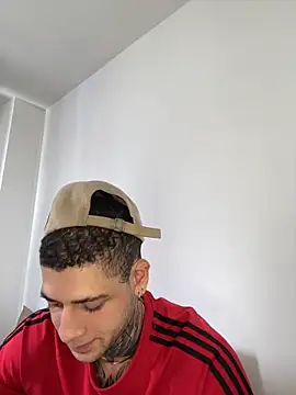 dream party 4U online show from April 8, 4:51 pm