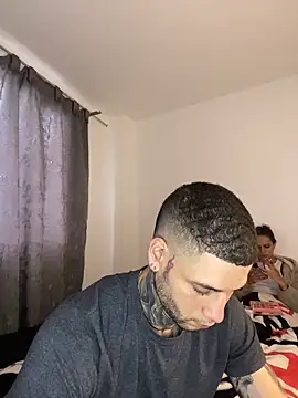 dream party 4U online show from April 17, 9:51 pm