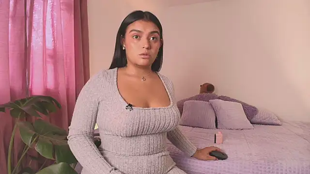 Addela  online show from April 13, 7:08 pm