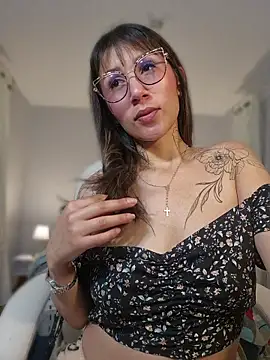 Snapshot of Mar_puentes chatting on July 18, 1:54 am Mar puentes online show from July 18, 1:54 am