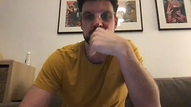 YoloNude online show from April 9, 8:58 pm