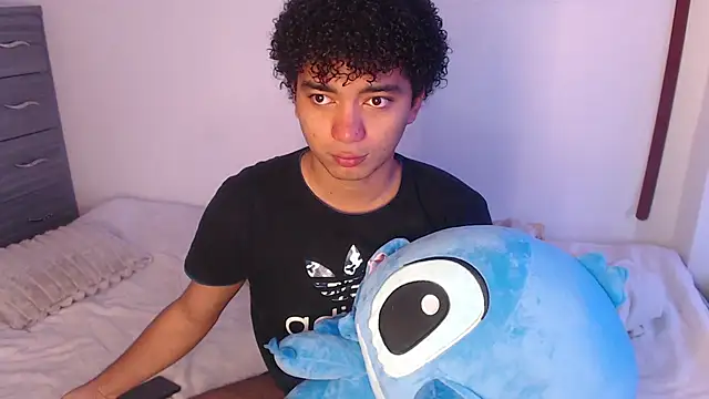 felipecams online show from June 13, 7:01 pm