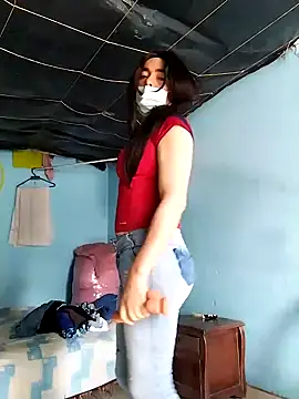 IsaSosa1982 online show from April 18, 3:05 pm