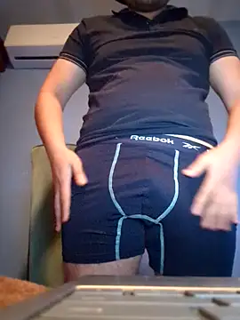 DavidGomez19x online show from April 18, 5:33 am