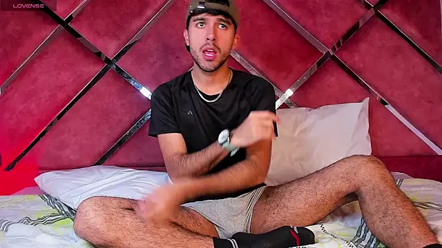 RodrigoColby2 online show from April 16, 3:18 am