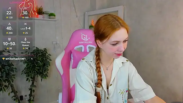 Sienna Nyx online show from April 11, 9:13 am