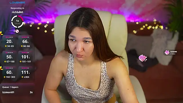 ViolettStar  online show from April 15, 5:58 am