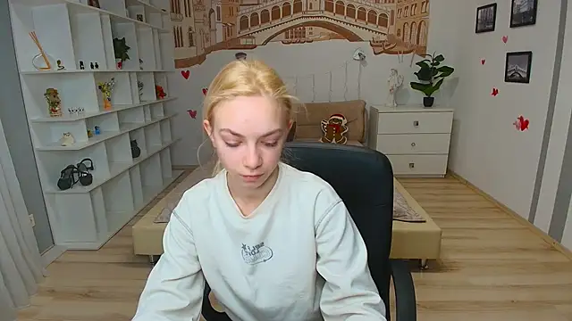 SonnySofia online show from April 14, 5:57 am