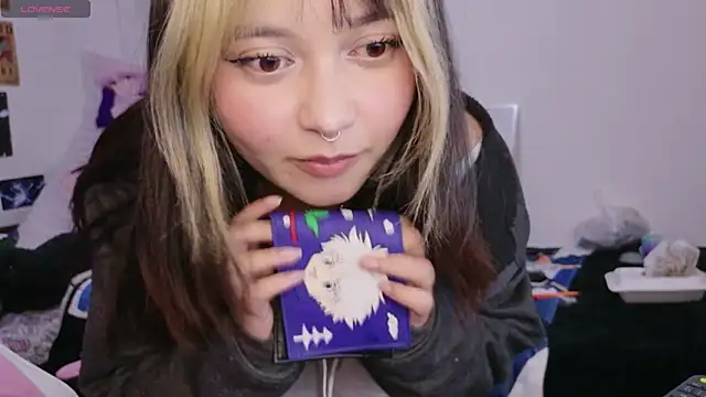 Snapshot of ZoeyDoll_ chatting on May 16, 11:46 pm ZoeyDoll online show from May 16, 11:46 pm