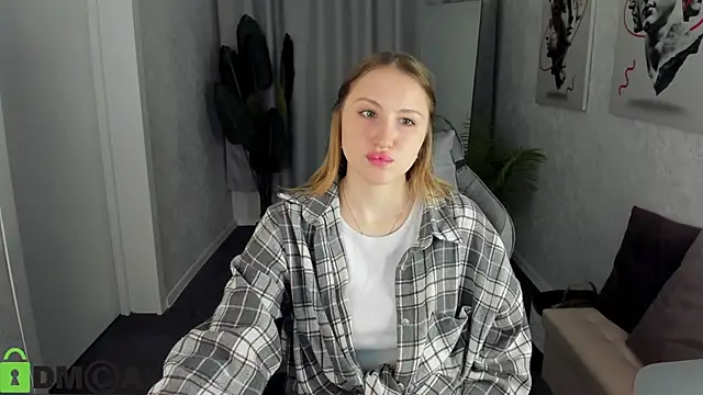 April Jackson online show from April 10, 1:00 am