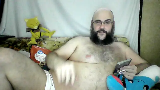 BriTheTopBear online show from April 16, 10:38 am