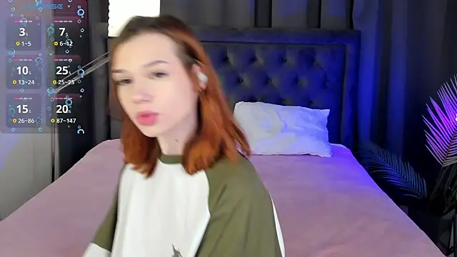 FoxLisa online show from April 17, 8:01 pm