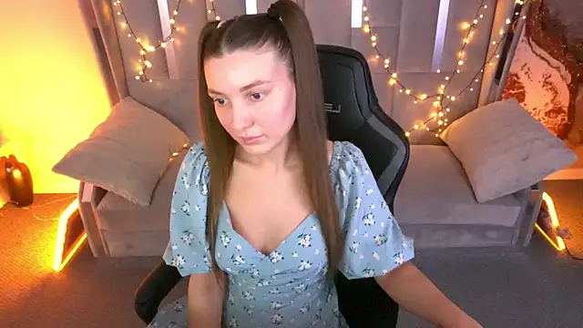 AshleyBaie online show from April 15, 12:34 pm