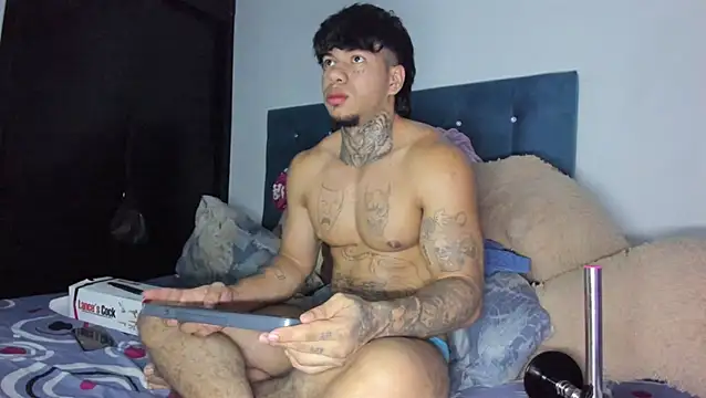 daamonxxx19  online show from April 14, 2:17 am