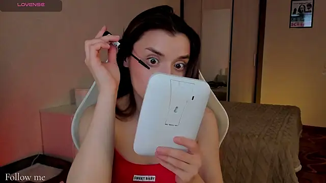 H4naFit online show from April 12, 8:19 am