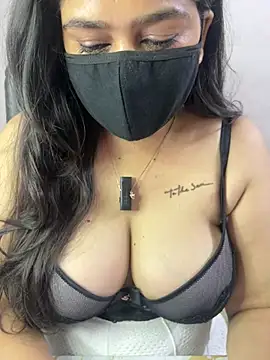 Snapshot of sarasofiaa_ chatting on June 19, 6:56 pm sarasofiaa online show from June 19, 6:56 pm