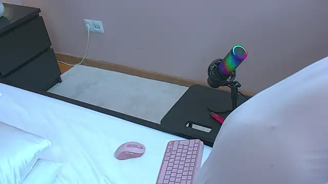 Kaya Bliss online show from July 13, 4:04 am