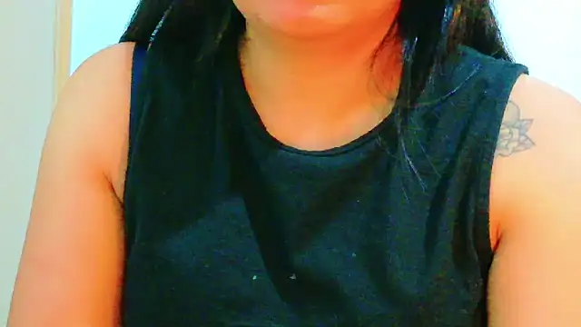 Snapshot of MojaditPussy chatting on April 25, 7:44 am MojaditPussy online show from April 25, 7:44 am