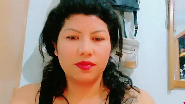 Snapshot of MojaditPussy chatting on May 17, 2:24 pm MojaditPussy online show from May 17, 2:24 pm