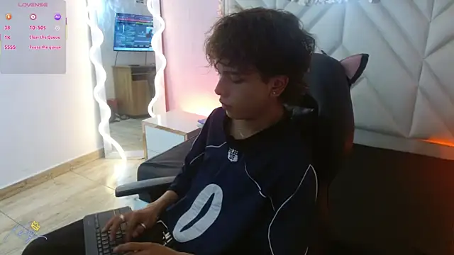 Elian tay online show from April 8, 11:32 am