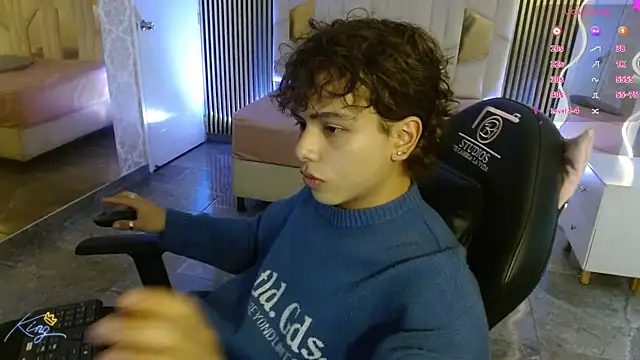 Elian tay online show from April 14, 7:53 pm