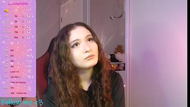 solitudebby online show from April 13, 7:08 pm