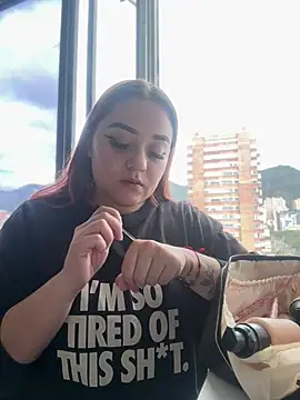 ziara white online show from April 7, 7:47 pm