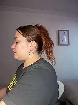 ziara white online show from April 13, 8:25 pm