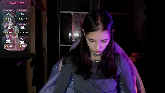 Kelly Xenny online show from April 13, 1:38 pm