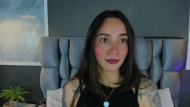 Cata Jonees online show from April 14, 7:42 pm